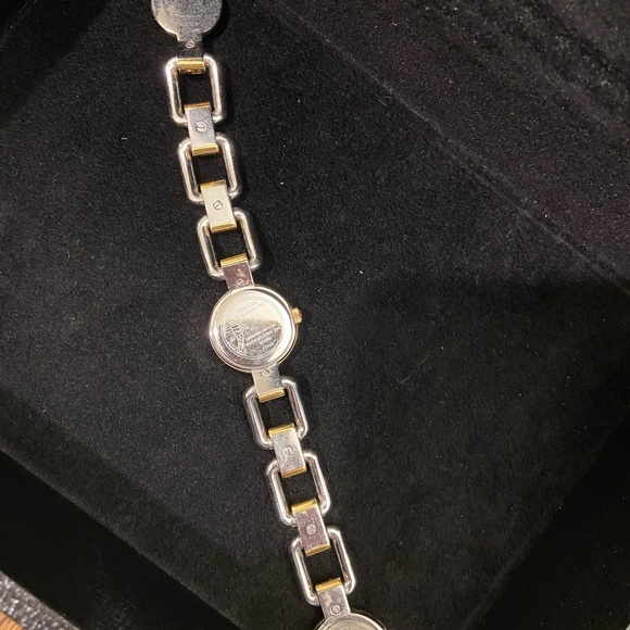 Versace Corniche Link Watch - Timepiece - Picture 4 of 10